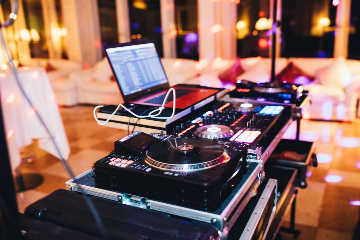 Hire sound system — dj equipment at an elegant party venue for parties and events in Johannesburg, Sandton and Randburg